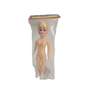 VTG Darice Girl Doll w Stand Blonde Hair O/S Blue Eyes Heavy Make Up NIP Sealed